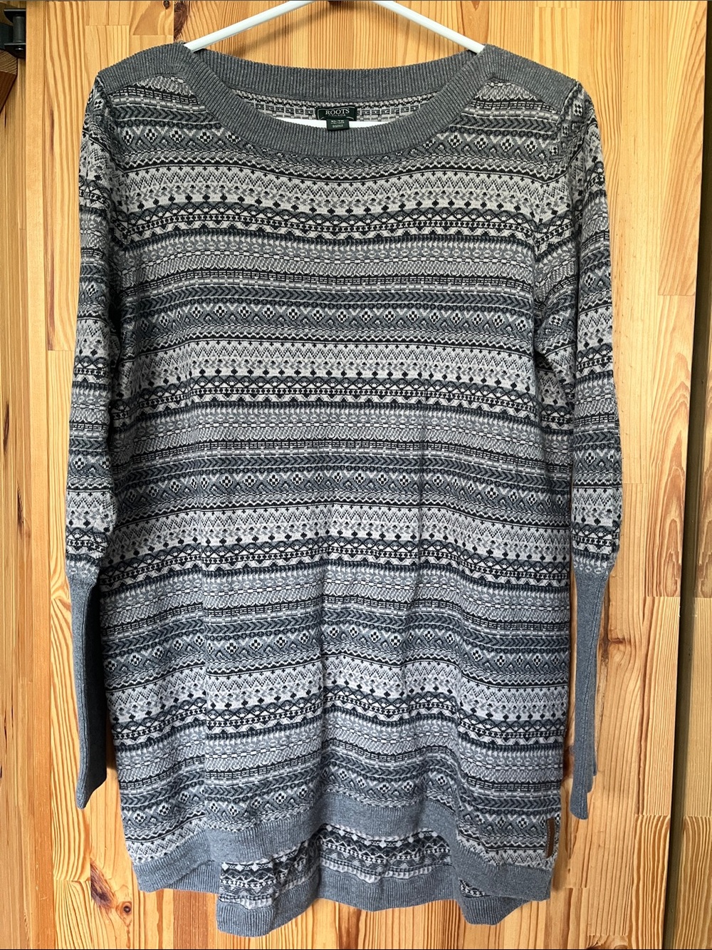 Vintage Roots gray patterned sweater (size XL)